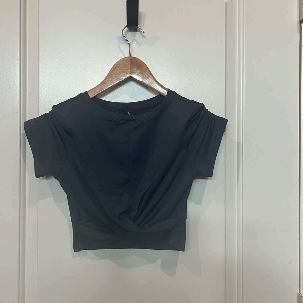 Yoga cropped top